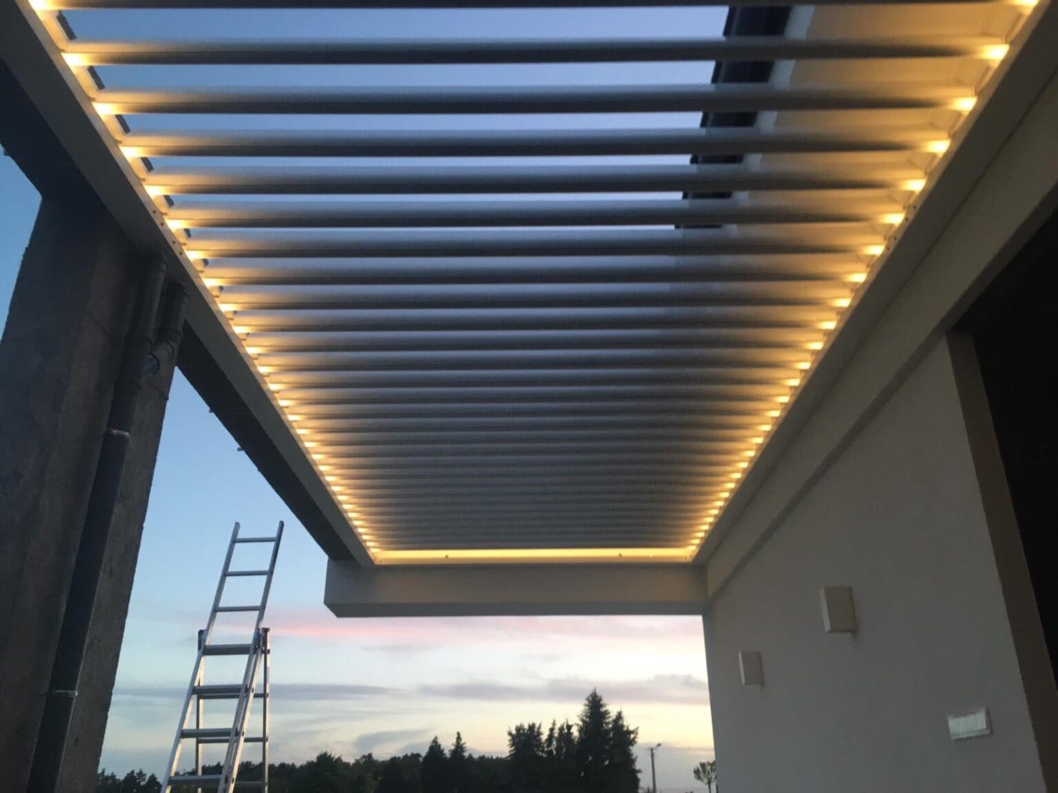 Pergola mit Beleuchtung Pergola mit Beleuchtung